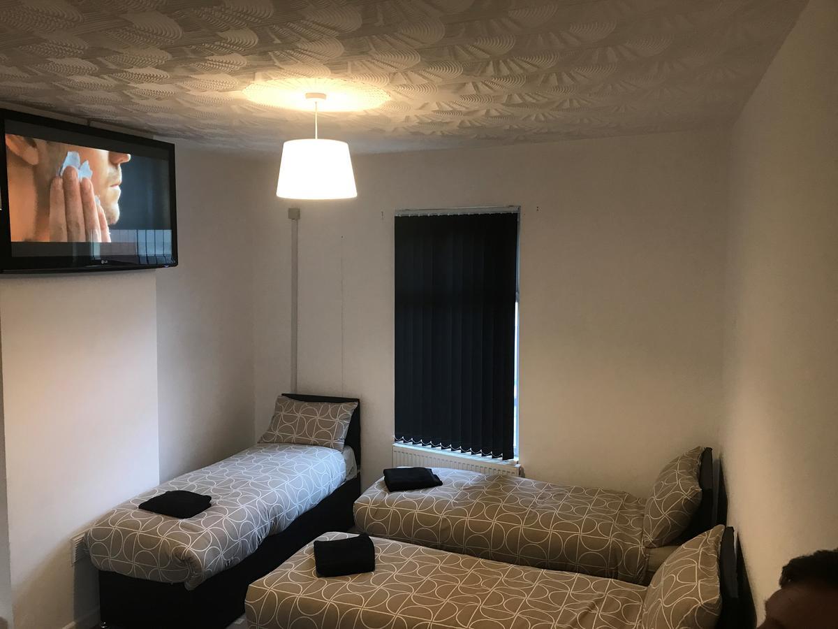 Brownlows Inn Guest House Formerly The King Harry Accommodation 利物浦 外观 照片